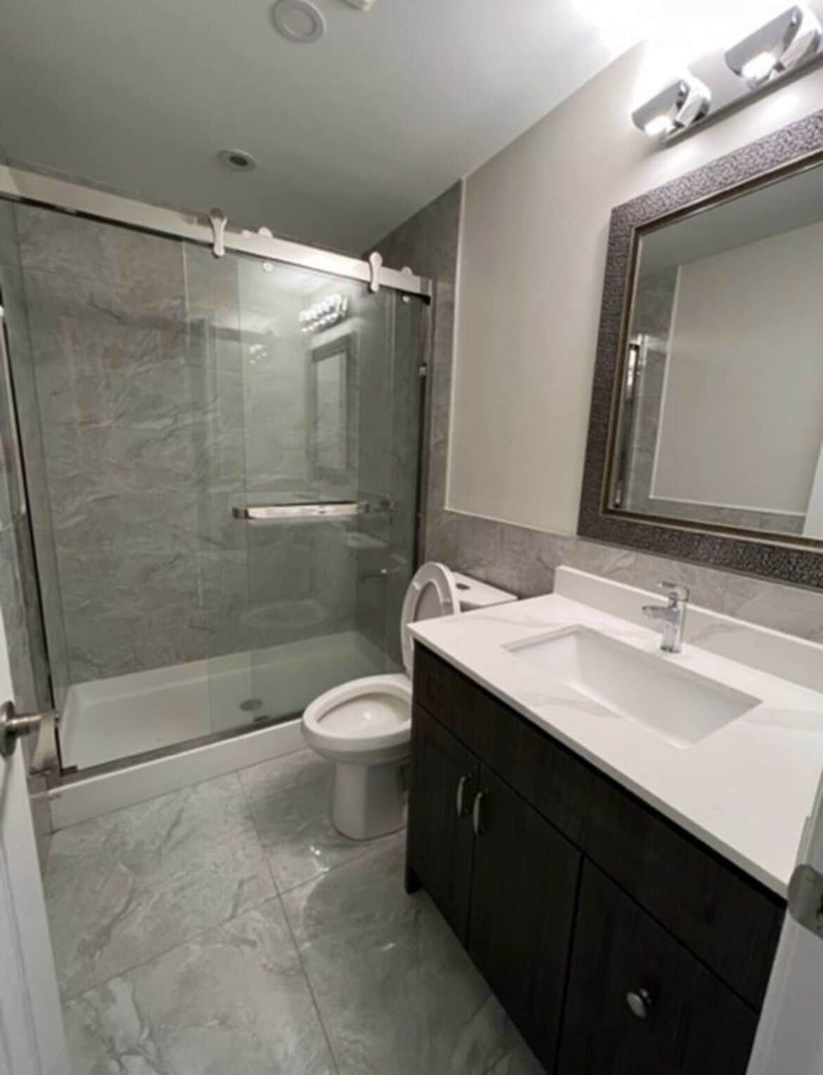 Suihku, bidee, pyyhkeet, saippua