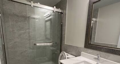 Elite BR, Free Parking/Wifi, TV Shared Suite
