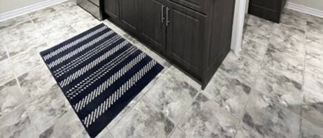 Frigorífic, microones, forn i placa de cuina