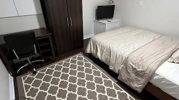 1 bedroom, desk, free WiFi, bed sheets