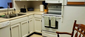 Limited-Time Offer: Stay 3 Nights, Get the 4th Night for Just 25 dollars!