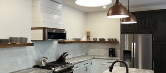 Lovely brand new private home in the White Mountains!