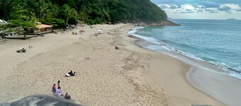 Alugo casa na Praia do Lázaro