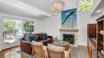 Älytelevisio, takka, tietokoneen näyttö