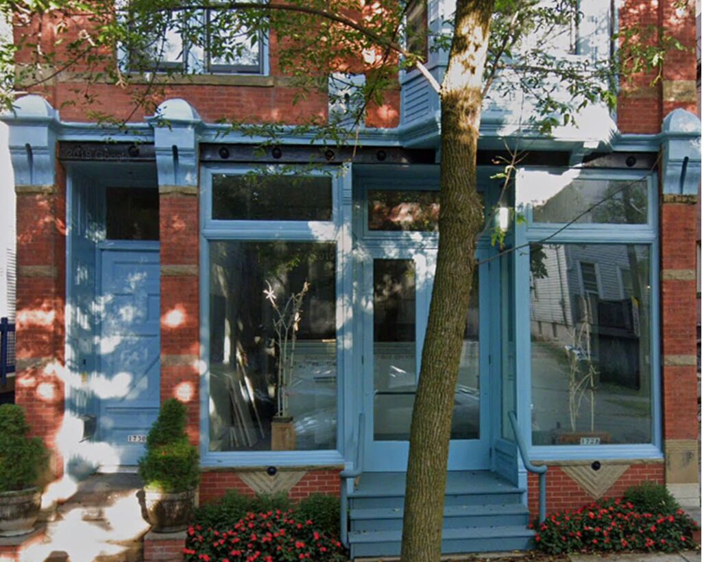 Brady St Modern 2 Bedroom 1 1/2 Bath Luxury Unit