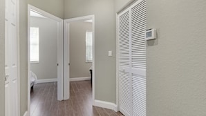 Unclassified image, 2 of 11, button - Harbor Vacation Homes (Margate)