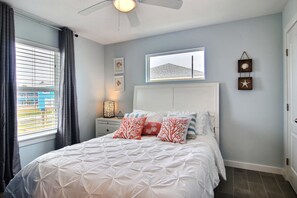 4 間睡房、書桌、可攜式嬰兒床、免費 Wi-Fi