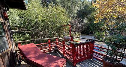 Gorgeous, Elegant, Rustic Topanga House--5 miles to Beach