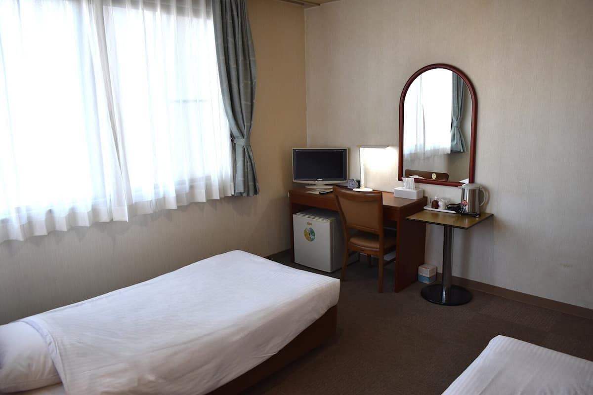 Iron/ironing board, free WiFi