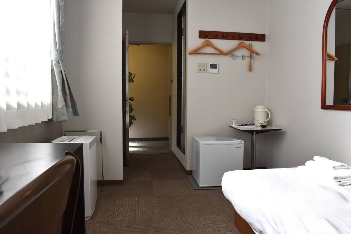 Iron/ironing board, free WiFi