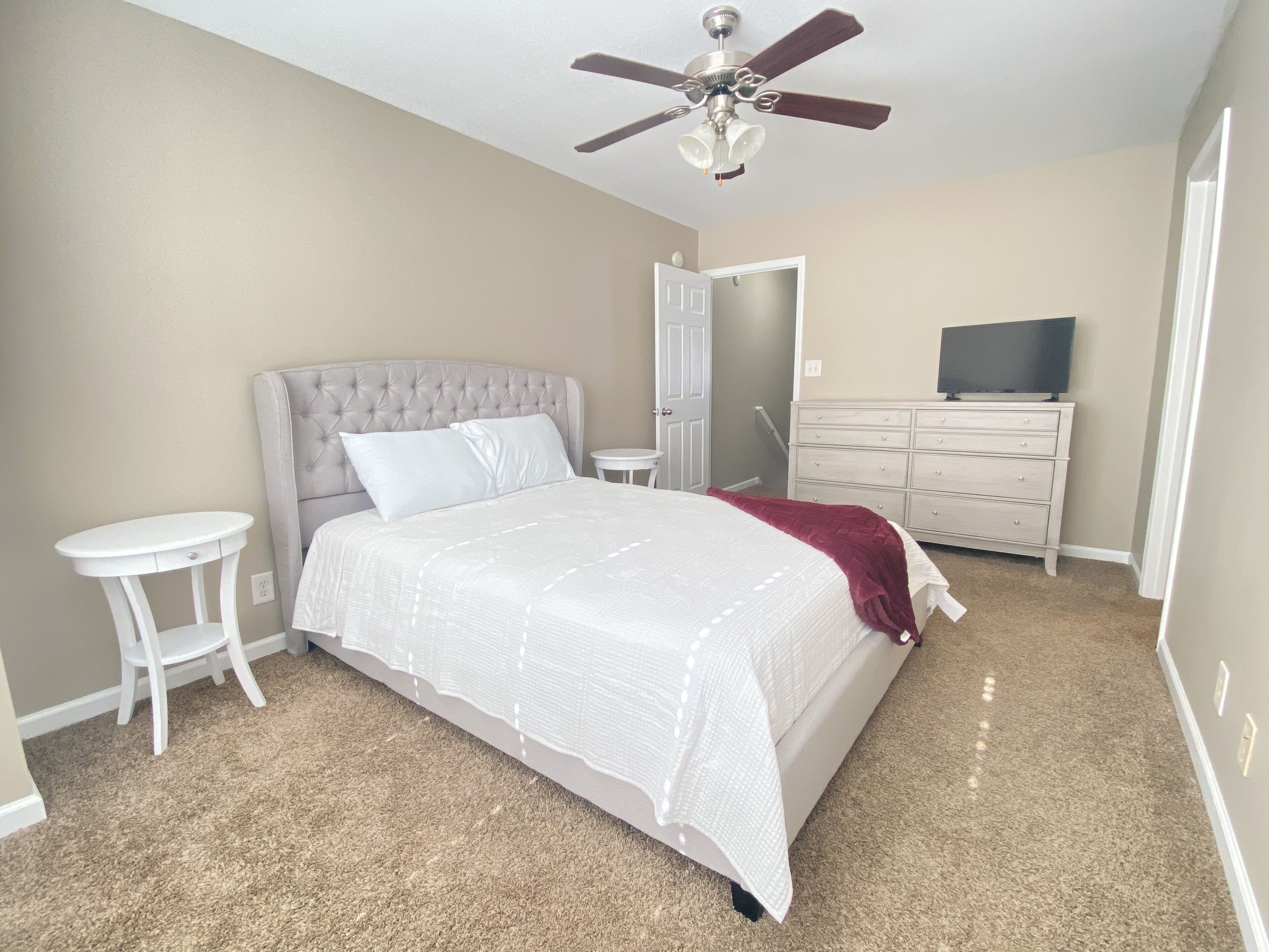 2 chambres, fer et planche à repasser, Wi-Fi gratuit, draps fournis