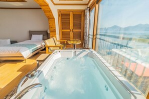 Quarto básico, 1 quarto (Spa201(familybed,oceanview)) | 1 quarto, Wi-Fi de cortesia