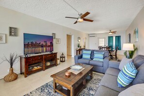 Smart TV - Gorgeous Ocean View!!!  Condo in Gated Community!!! (Christiansted)