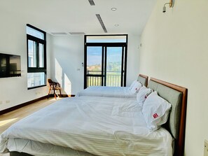 Classic Quadruple Room | Premium bedding, down comforters, pillowtop beds, desk - WD hotel (Jinhu)