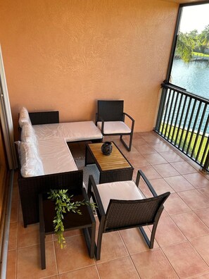 Property grounds - Entire Home - Relaxing Ocean View Condo (Freeport)