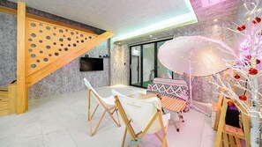 Basic Room, 1 Bedroom (C) | 1 bedroom, free WiFi - Chuncheon Poolhouse Epop (Chuncheon)