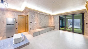 Habitación básica, 2 habitaciones (D) | 1 habitación y wifi gratis 