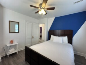 3 bedrooms, in-room safe, iron/ironing board, free WiFi