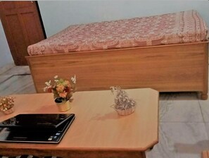 1 bedroom, WiFi - HOSTEL (near city Chandigarh) (Sanauli)