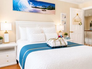 Private Deluxe Queen Room | 1 bedroom, desk, laptop workspace, iron/ironing board (on request) - Balloons and Wine (Murrieta)