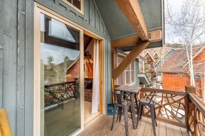 House (4 Bedrooms) | Exterior