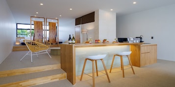 1 habitación, tabla de planchar con plancha, cunas y wifi gratis 