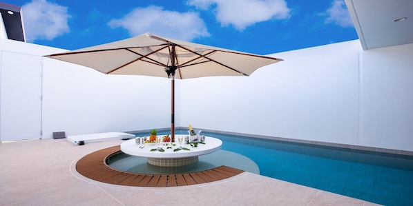 Seasonal outdoor pool