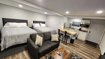 特级双人房, 简易厨房 (5) | 1 多间卧室、笔记本电脑工作区、遮光窗帘、免费 WiFi