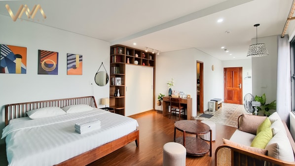 Juniorrum | Sängtillbehör av högsta kvalitet, memory foam-madrasser och minibar