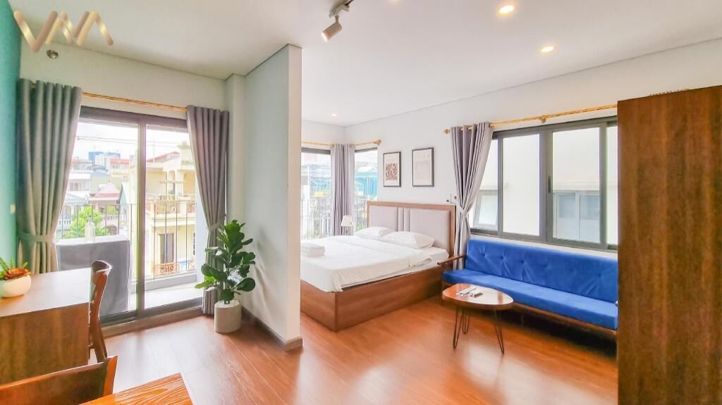 Ropa de cama de alta calidad, camas con efecto memoria y minibar 