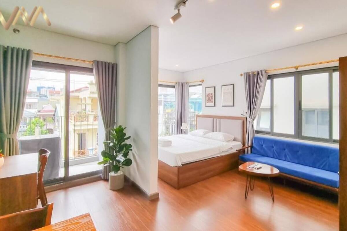 Literie de qualité, lit avec matelas en mousse à mémoire, minibar