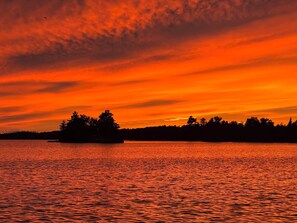 Combined shower/bathtub, hair dryer, towels, soap