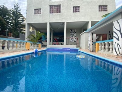 Perfect for family reunion, 3 minutes from restaurant 20 min away/ from lake