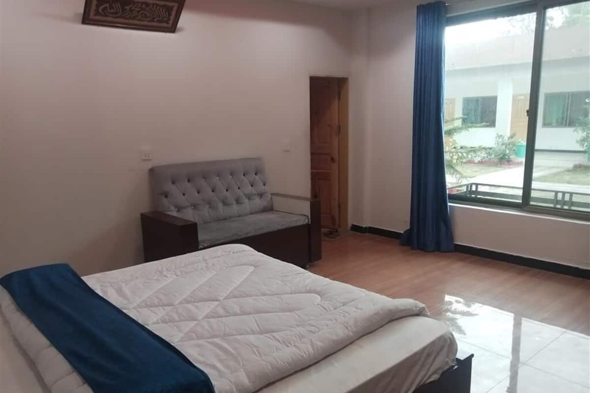 Standaard kamer | Een strijkplank/strijkijzer