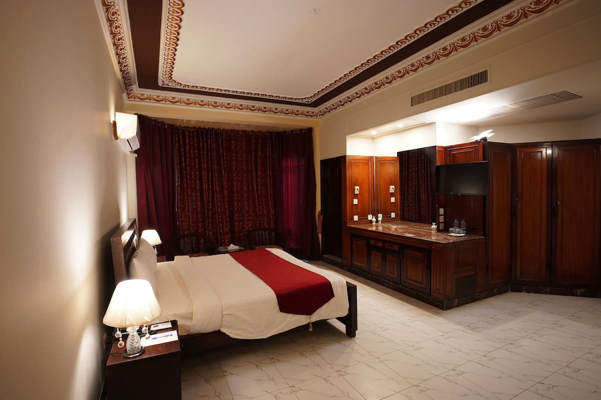 Executive Double Room | Free WiFi