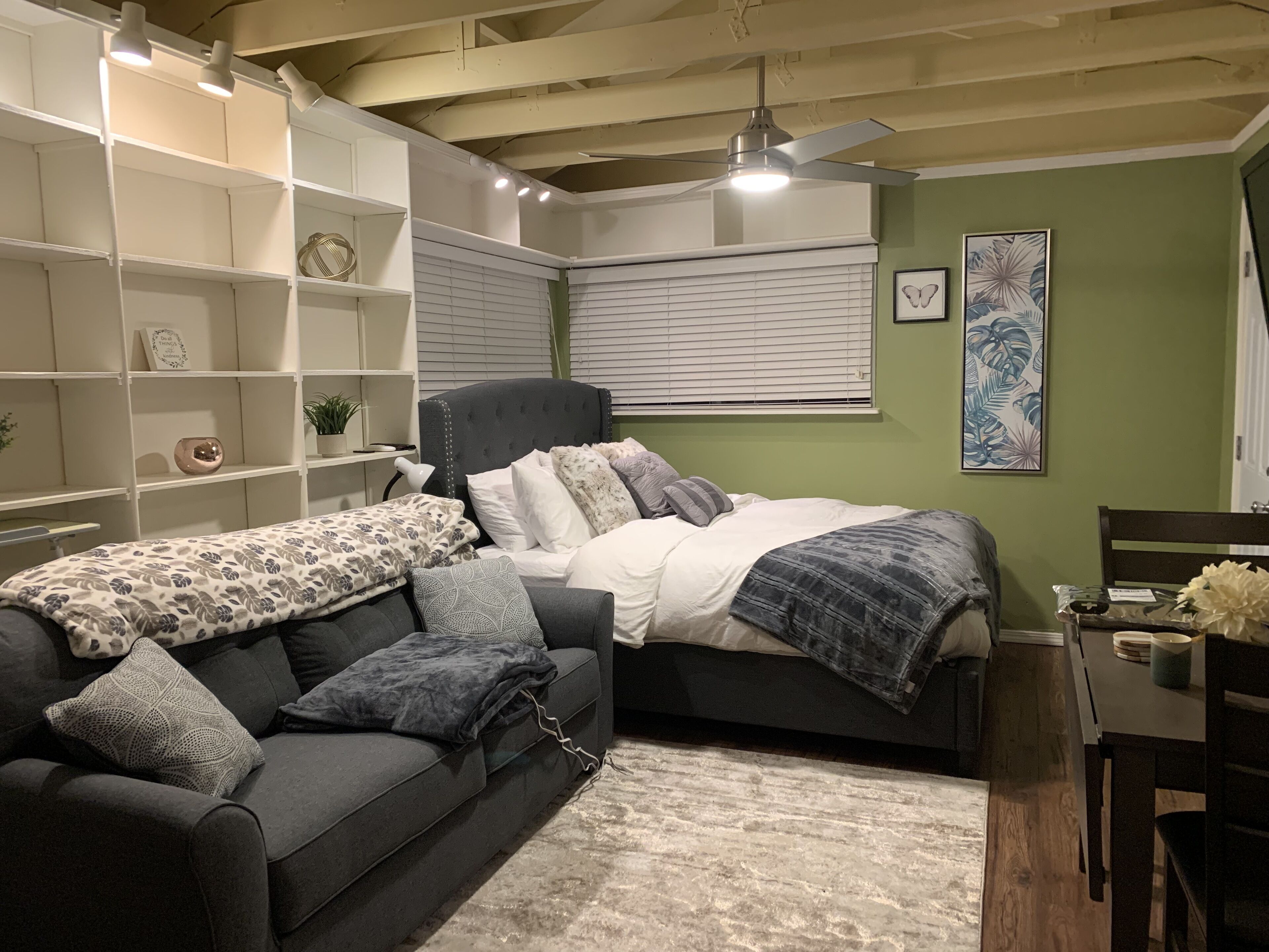 Serene Cottage - Your Retreat Awaits! 15 min from the beach!