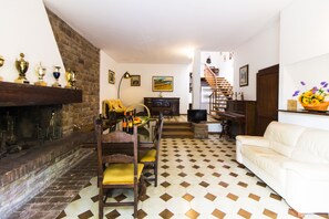 TV, fireplace, foosball, table tennis