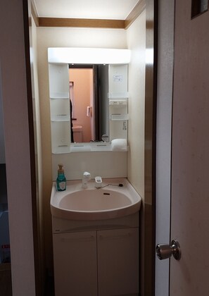 House, 3 Bedrooms | Bathroom