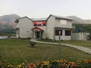 Exterior - River Dine Hotel (Balakot)