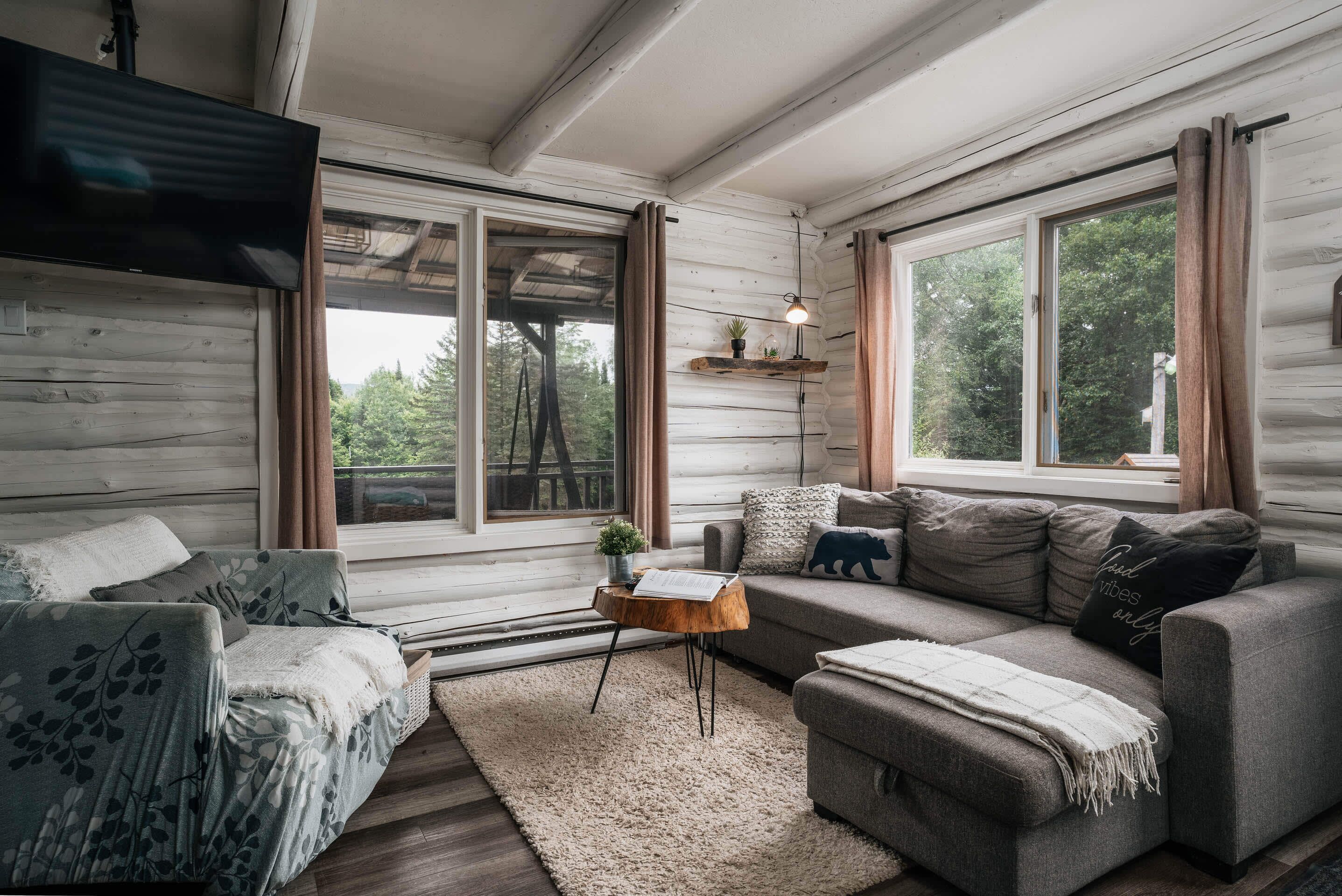 TV, fireplace, offices