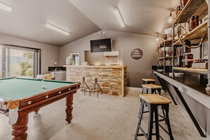Bar (in der Unterkunft)