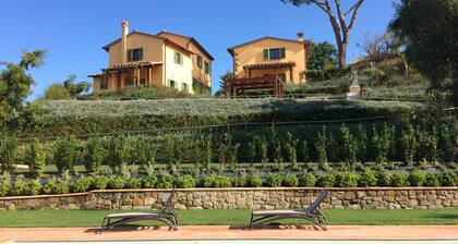 Farfalla di Toscana:  privacy, pool, amazing views