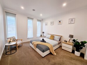 4 chambres, fer et planche à repasser, Wi-Fi gratuit, draps fournis