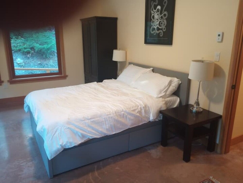 Tranquil Cowichan Riverfront Home Lake Cowichan Vrbo