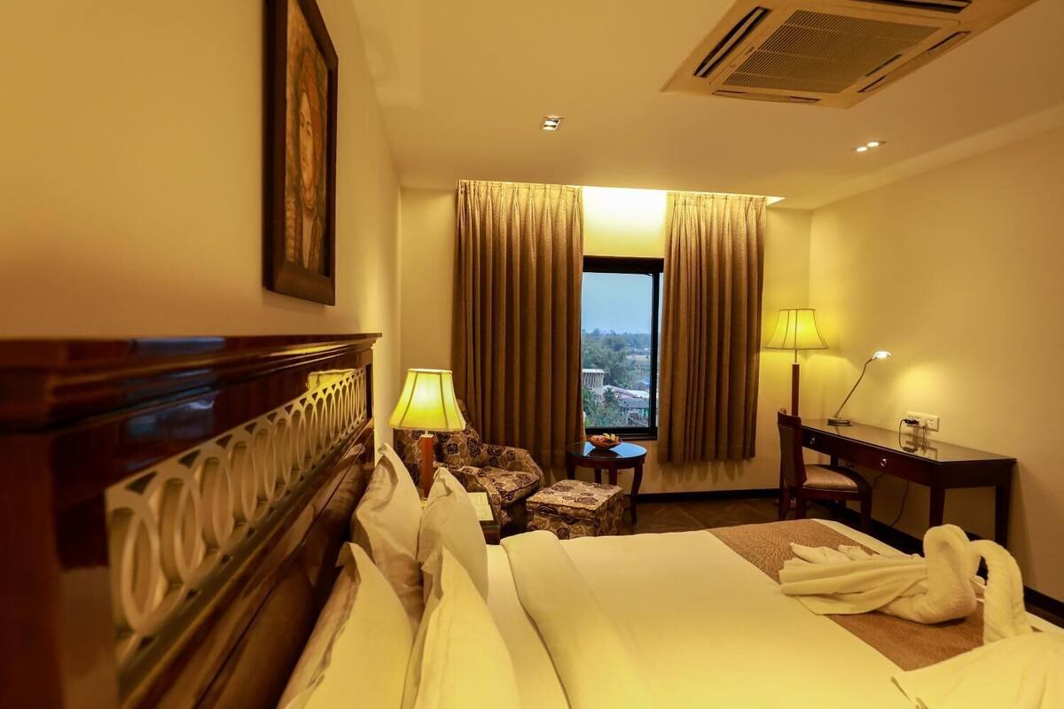 Premium Double or Twin Room | In-room safe, desk, laptop workspace, iron/ironing board (on request)