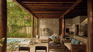 Villa | Wohnbereich | 43-Zoll-Smart-TV mit Kabelempfang, Fernseher