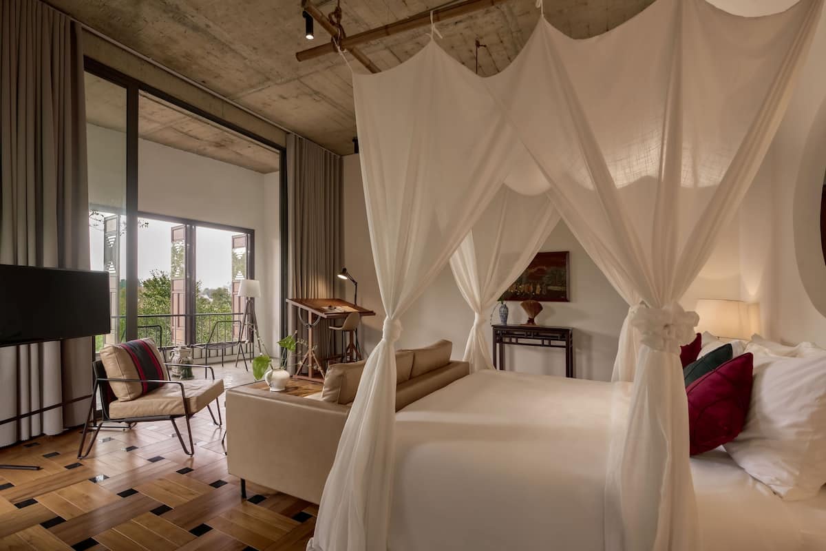 Deluxe Double Room | Minibar, in-room safe, desk, free WiFi