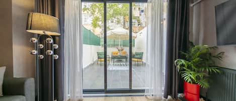 3 bedrooms, premium bedding, in-room safe, individually decorated