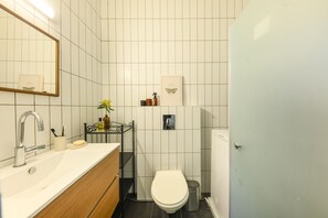 Apartment | Bathroom