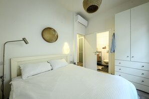 1 bedroom, desk, free WiFi